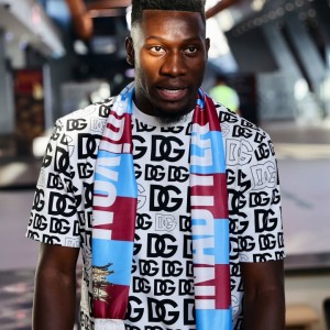 官方：奥纳纳租借土超的年薪351万美元，签字费175.5万美元