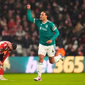 英超-范戴克建功萨拉赫助攻 利物浦1-0小胜桑德兰